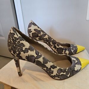 Tory Burch Issy High-Heel Floral Pump - Size 8